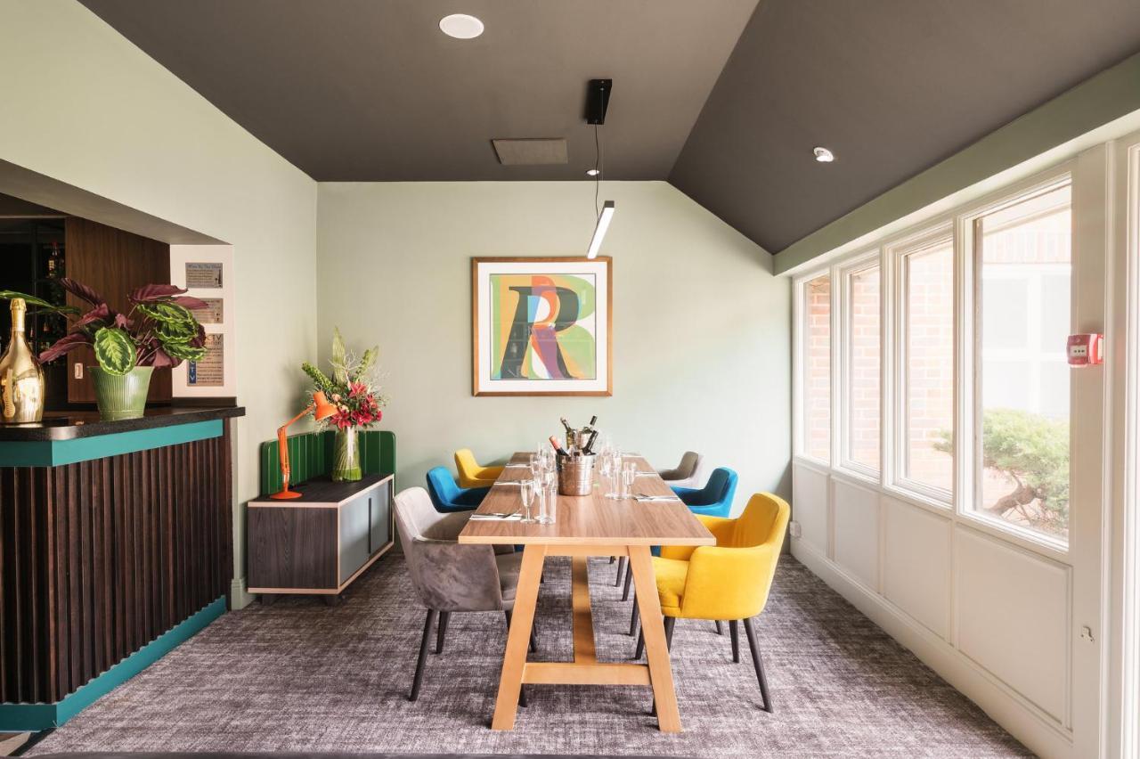 Holiday Inn Reading West By Ihg Екстериор снимка