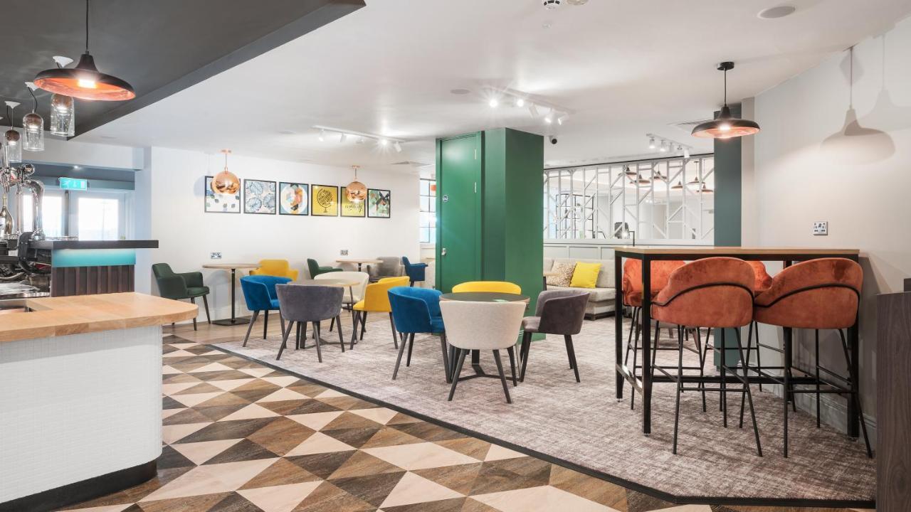 Holiday Inn Reading West By Ihg Екстериор снимка