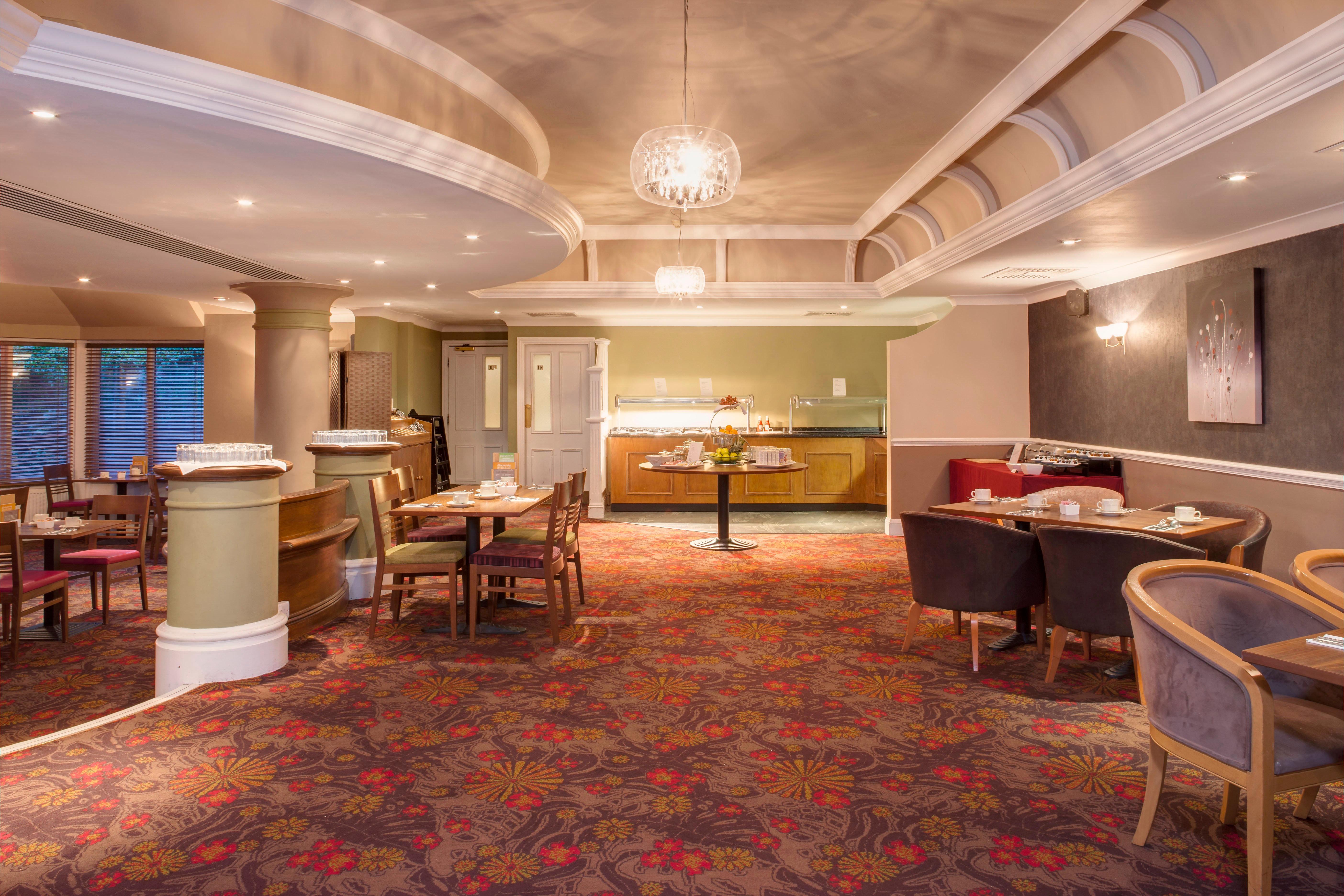 Holiday Inn Reading West By Ihg Екстериор снимка