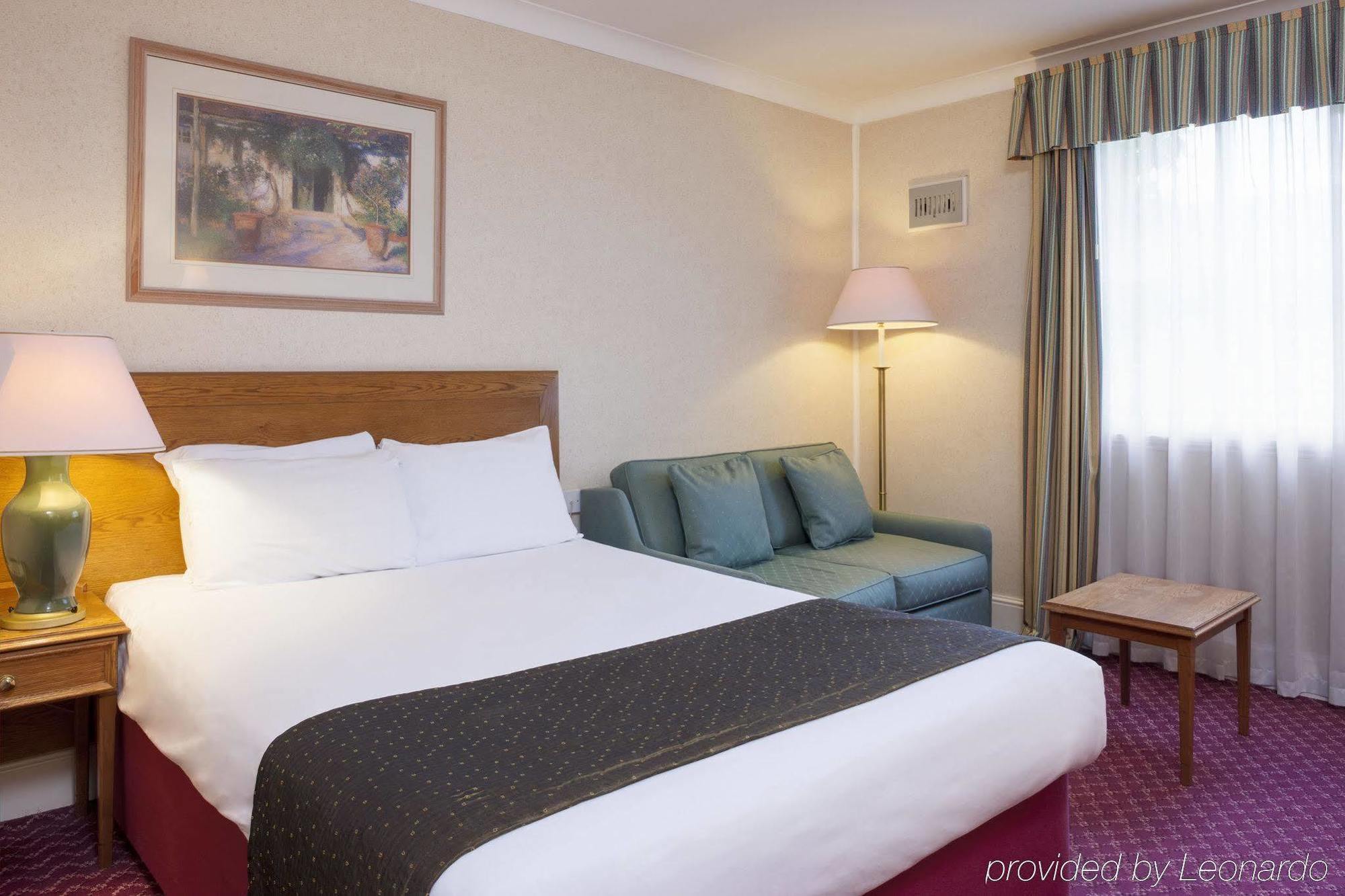 Holiday Inn Reading West By Ihg Екстериор снимка