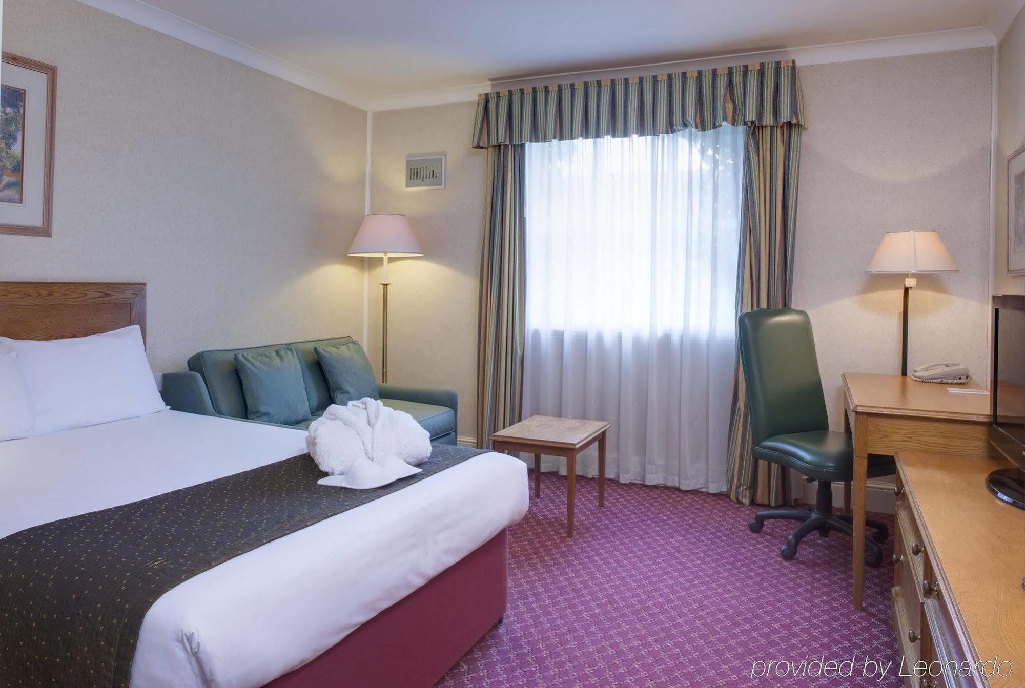 Holiday Inn Reading West By Ihg Екстериор снимка